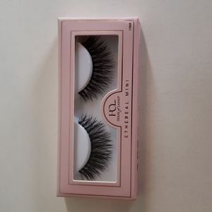 House Of Lashes false eyelash in style Ethereal Mini